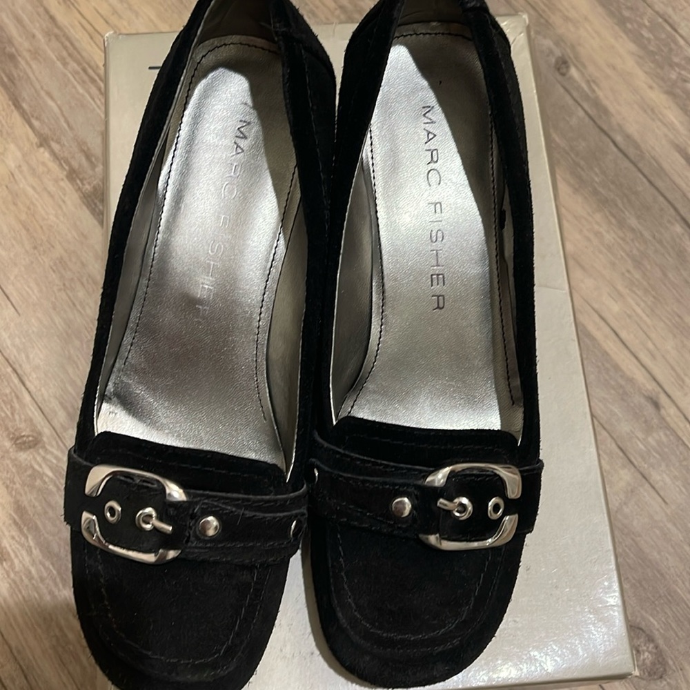 Marc Fisher wedge suede shoes size 7.5 color black